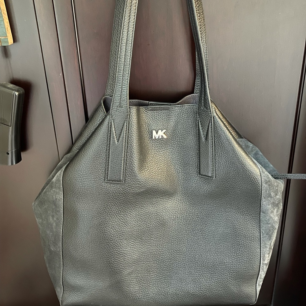 Authentic Michael Kors Tote